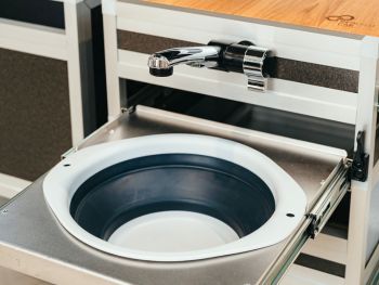 Ford Tourneo Custom 2024_voda_350